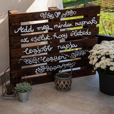 Amica Vendeghaz Villa Zalakaros Luaran gambar