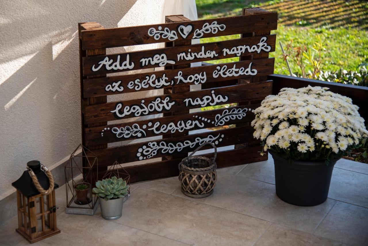 Amica Vendeghaz Villa Zalakaros Luaran gambar
